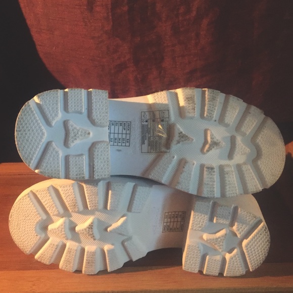 Gray canvas platform lace up chunky sneakers boots - Picture 7 of 7